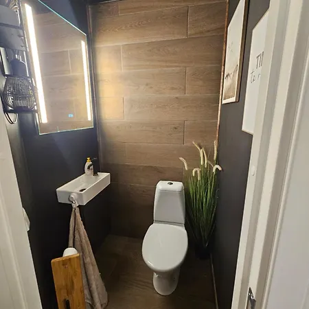 Cozy 3-bedroom In Forus 아파트 *