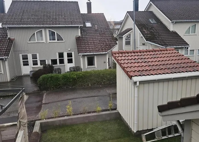 Cozy 3-bedroom In Forus Apartment